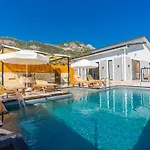 Sarp Kalkan * Kaş