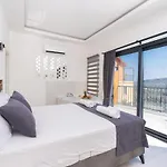 Sarp Kalkan וילה